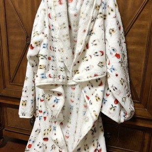 男女通用珊瑚绒有袖 毯多用途懒人毯保暖毯沙发毯办公室午睡毯