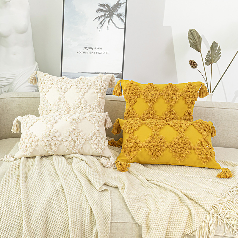 摩洛哥簇绒绣花抱枕套流苏沙发抱枕北欧ins靠枕民宿装饰靠背靠垫