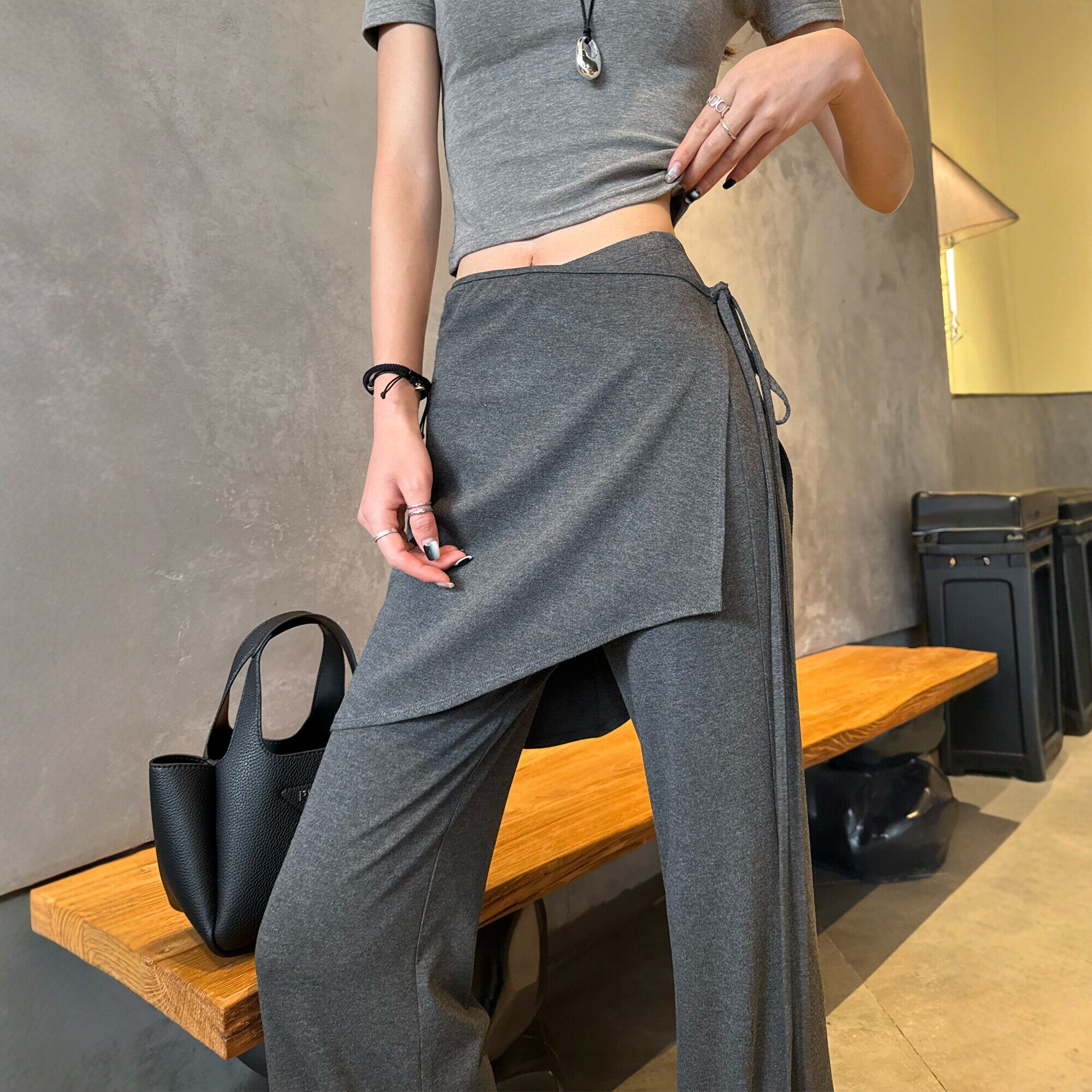 灰色屁帘裤子女2026春夏新款垂感针织直筒微喇裤可拆卸两穿围裙裤