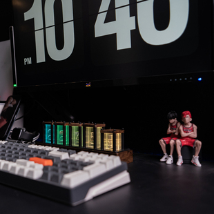 拟辉光管时钟LD电竞电脑搭桌面创意实木复古电子数字时钟