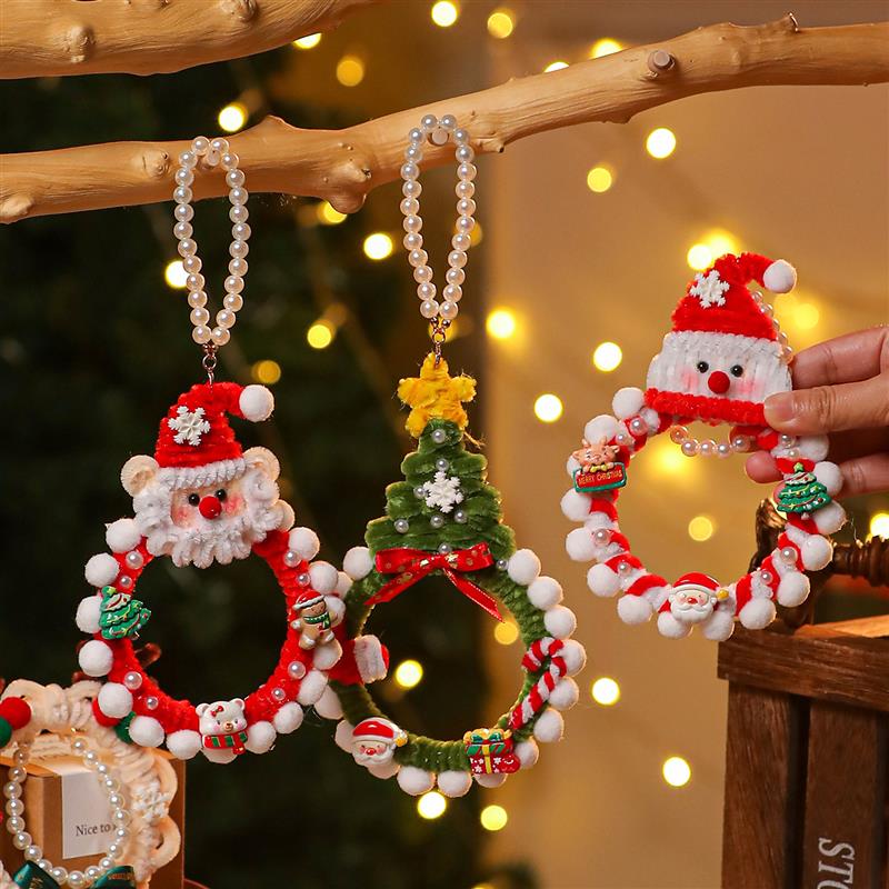 Kids DIY Wreath Kit - Pipe Cleaner Womens Small Ornament