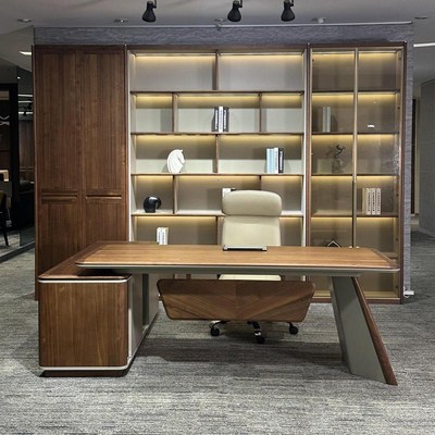 新中式总裁办公桌2025新款老板桌北美黑胡桃O木轻奢现代实木大班