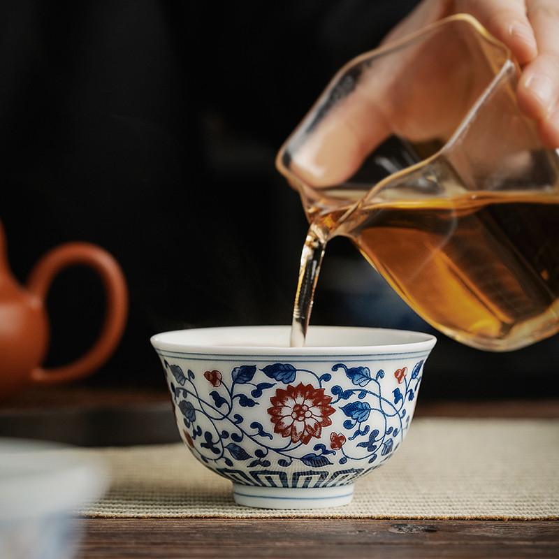 永乐青花压手杯釉里红手绘品茗杯主人杯单杯复景德镇手工功夫茶杯