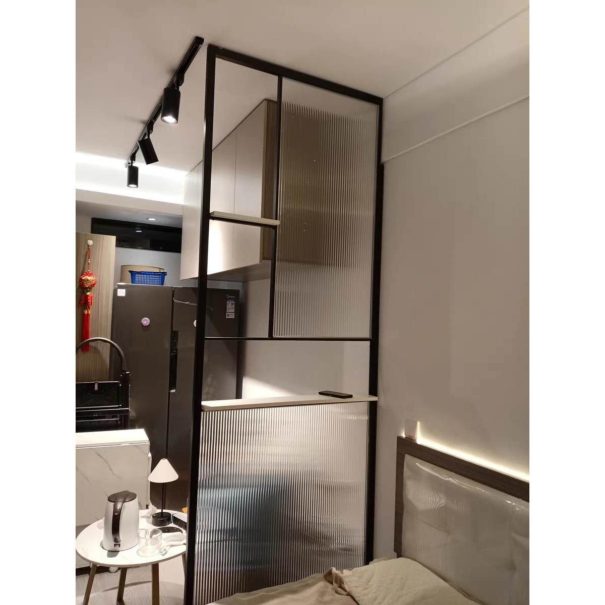 钢化玻璃屏风定制现代简约铁不锈钢隔断脸盆客厅入口大厅装修