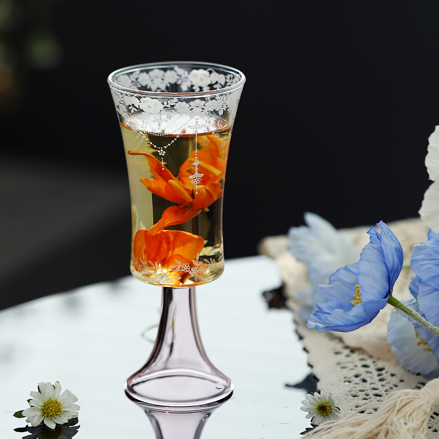 宏逐耐热玻璃高脚茶杯