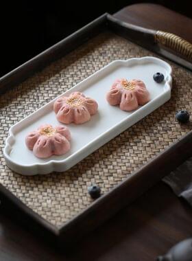 青白色陶瓷长方茶托 托平盘子长条蛋糕点盘冷凉菜意境菜饭店酒店