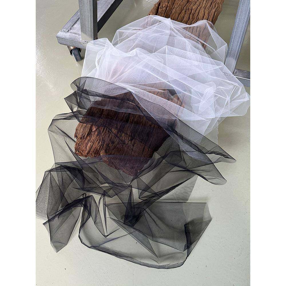 透明硬网纱婚纱礼服纱面料婚庆装饰楼梯网布料黑纱白纱硬网纱布料