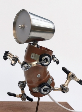 [宣城太守] 工业风金属朋克 手工机器人桌面摆件装饰 奔跑 运动员