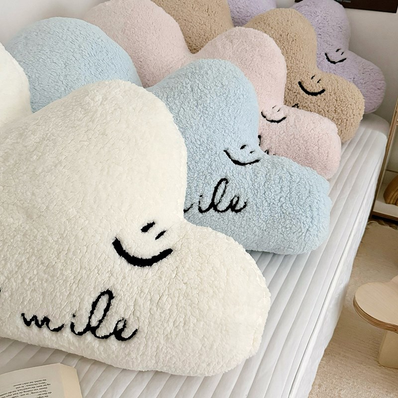 in软绵绵云朵羊羔绒毛巾绣床头大靠背沙发飘窗靠垫靠枕儿童抱枕