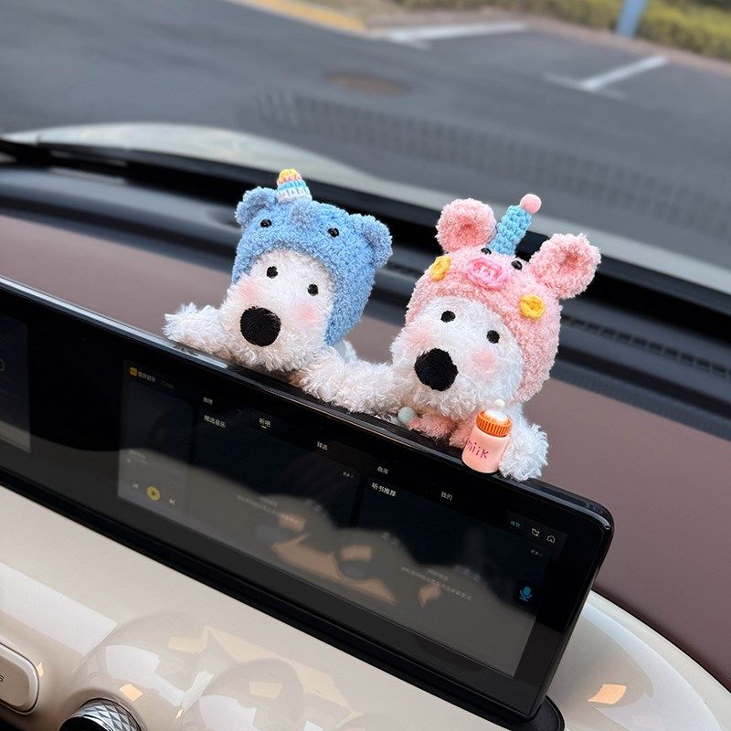 新款车载汽车中控屏趴趴西高地玩偶车内显示屏幕装饰公仔爱