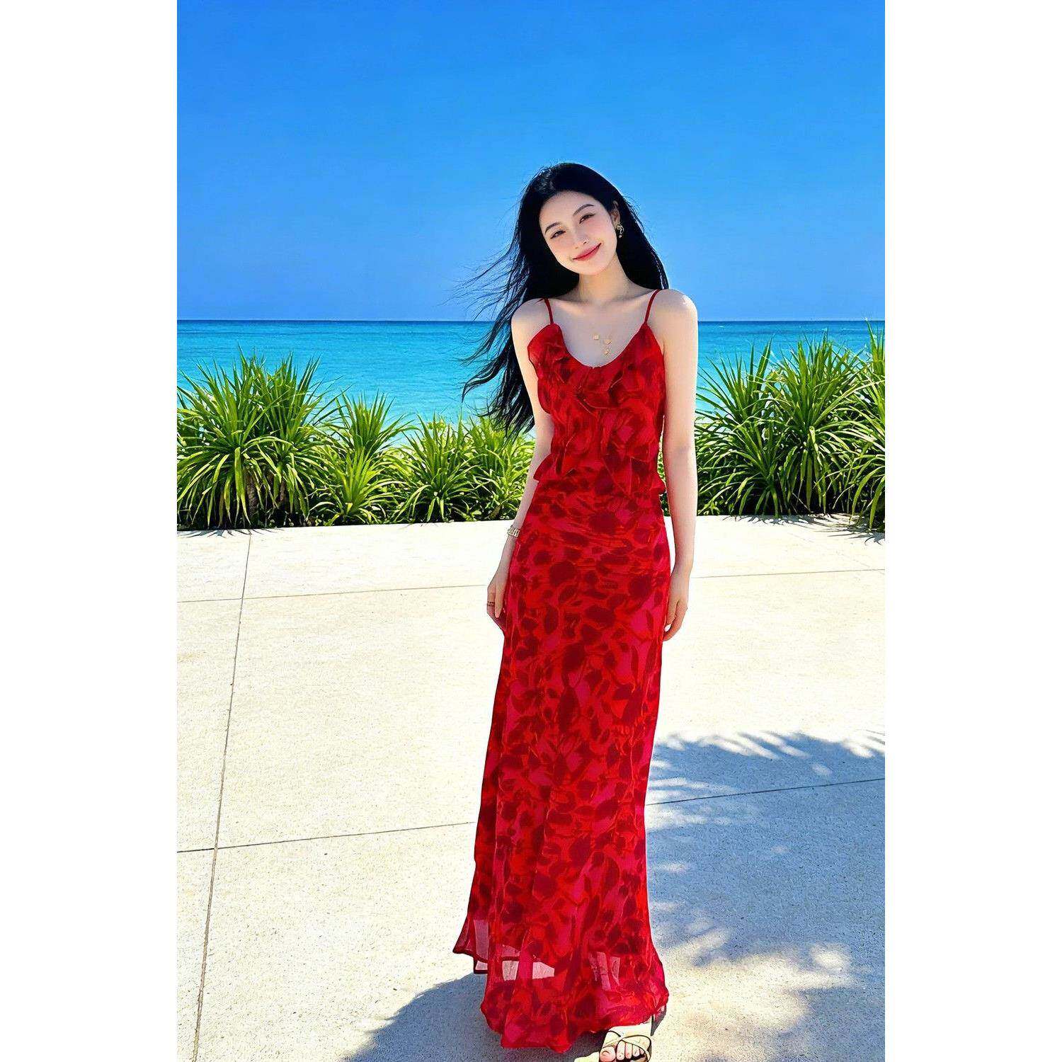 红色碎花吊带长裙海边度假风超仙清新泰兰德多巴胺绝美出片美长裙