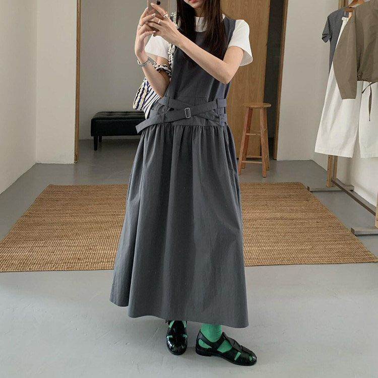 灰色背心连衣裙女2026春夏季新款韩系气质收腰显瘦叠穿长裙子漂亮