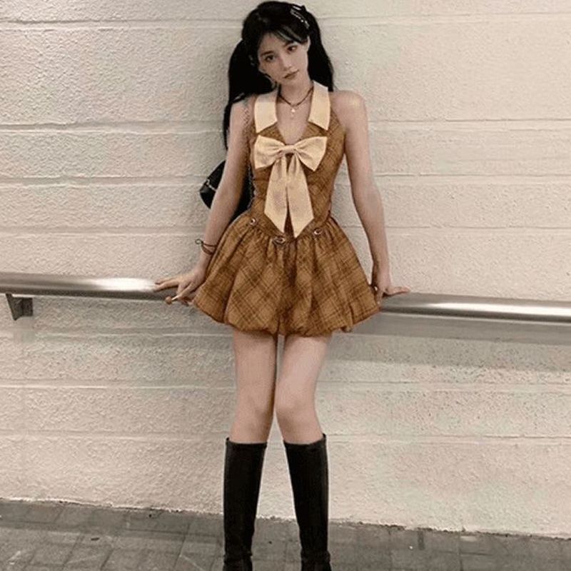 纯欲收腰格子无袖连衣裙女夏甜美辣妹小个子显高挂脖蓬蓬公主裙子