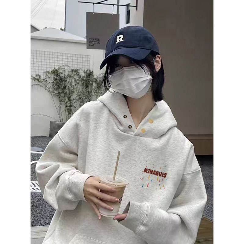 棉花灰色纽扣连帽卫衣女春夏2026新款美式宽松加绒加厚套头上衣
