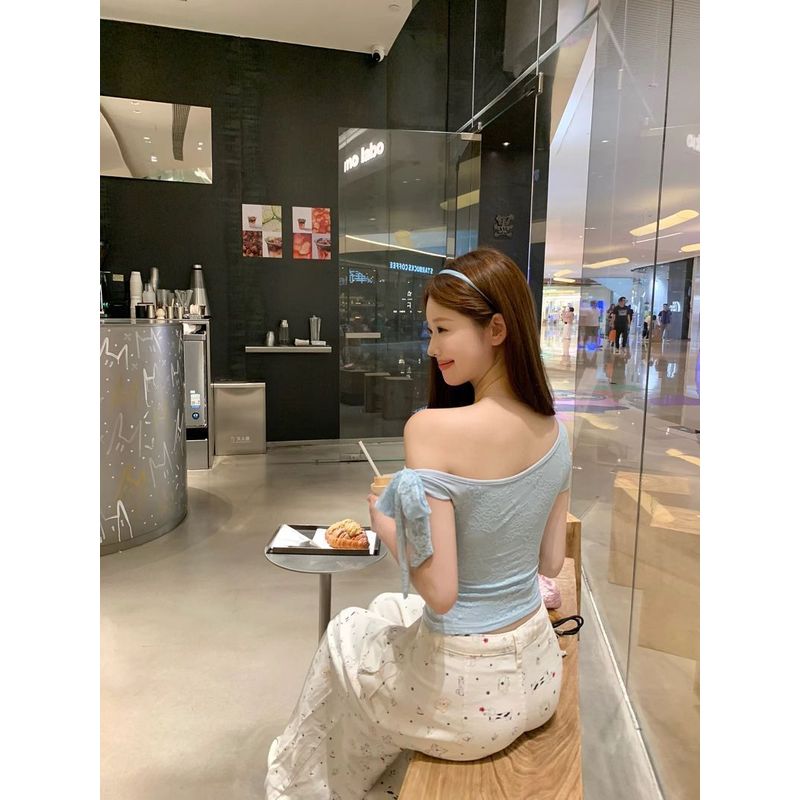 辣妹蕾丝带胸垫露肩绑带短袖T恤女夏季修身显瘦气质百搭短款上衣