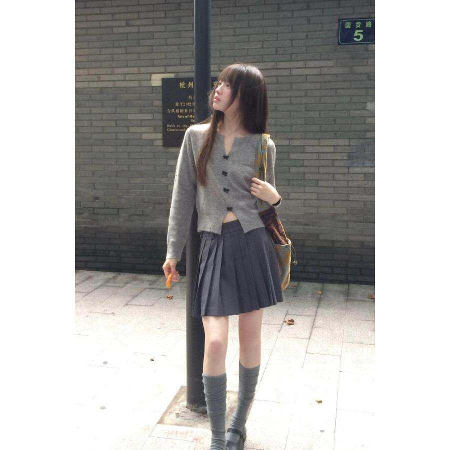 系灰色针织开衫女早春穿搭蝴蝶结领毛衣修身显瘦短款上衣外套