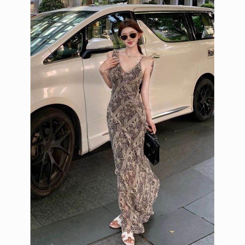 法式复古印花领吊带连衣裙女夏季荷叶边收腰裙子设计感包臀长裙