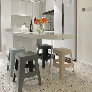 北欧特厚塑料凳子加厚家用可叠放高凳餐桌椅子结实塑胶加厚大板凳