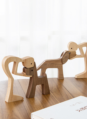 简约摆件创意装饰木质动物狗狗和家人桌面结构手工人和狗木雕摆件