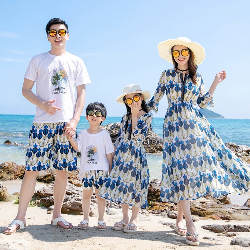 2020夏季新款亲子装一家三口海边度假沙滩裙母女装洋气雪纺连衣裙