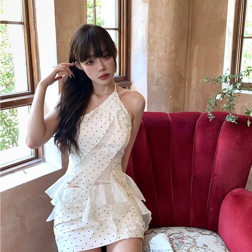 甜梨呆呆 夏季套装女斜肩挂脖波点背心上衣+高腰短款半身裙两件套