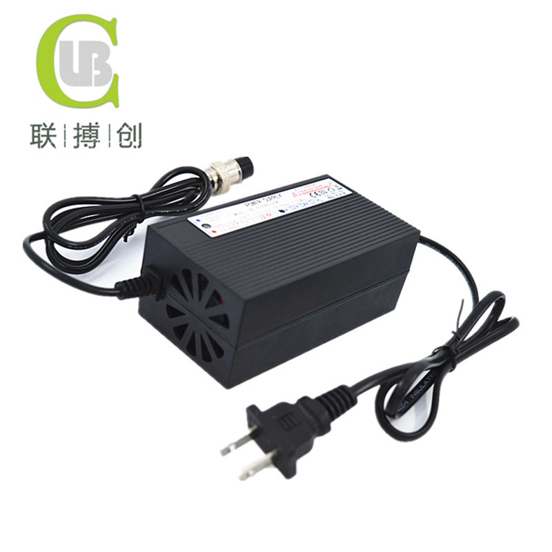 12V充电器12.6V5A 6A 7A 8A锂电池18650 3串聚合物智能恒流电瓶