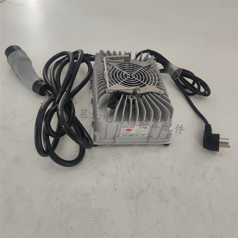 朗晴益高玛西尔电动观光游览车巡逻城管车48V加液充电机充电器