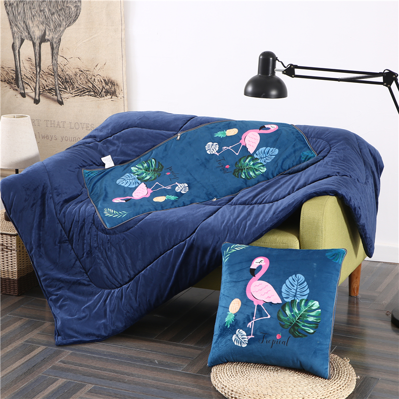 冬季加厚抱枕被子两用汽车靠垫珊瑚绒毯办公室沙发午睡枕头小靠枕