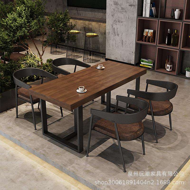 美式实木铁艺餐桌椅组合酒吧咖啡厅小酒馆胡桃木色火锅桌餐桌实木