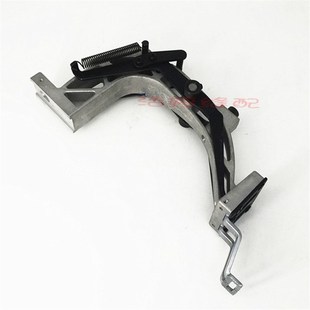 重机1900A打枣机压脚组件 工业缝纫机配件 套结机压脚托架组件