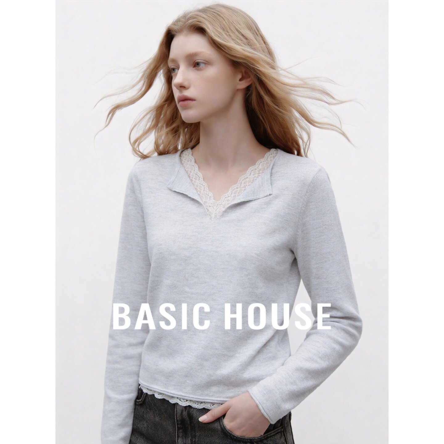 Basic House/百家好灰色修身V领针织衫女蕾丝拼接长袖舒适上衣
