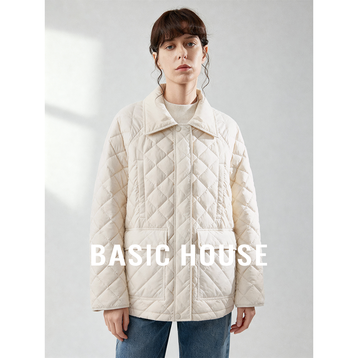 Basic House/百家好翻领菱格短款羽绒服冬季极简纯色宽松加厚外套