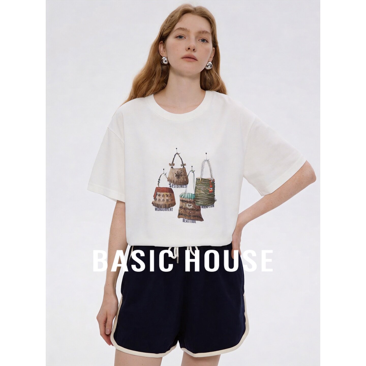 Basic House/百家好白色复古图案短袖休闲风宽松型圆领T恤夏季女