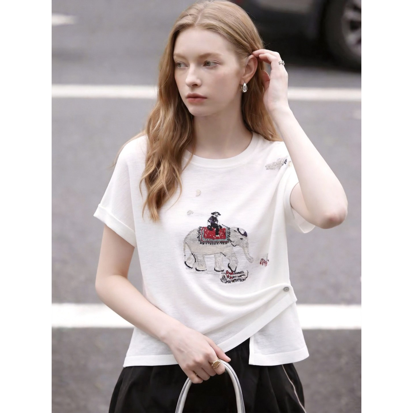 Basic House/百家好短款大象刺绣收腰白色短袖女夏季薄款宽松上衣