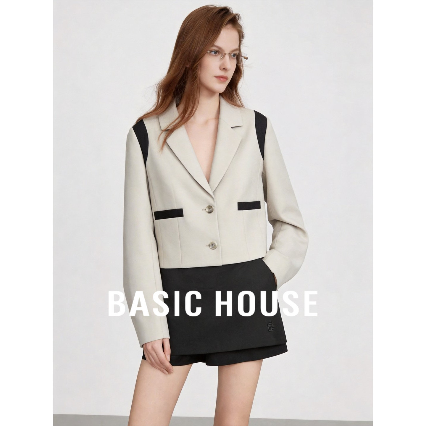 Basic House/百家好轻熟御姐风撞色短款西装外套女V领职场上衣