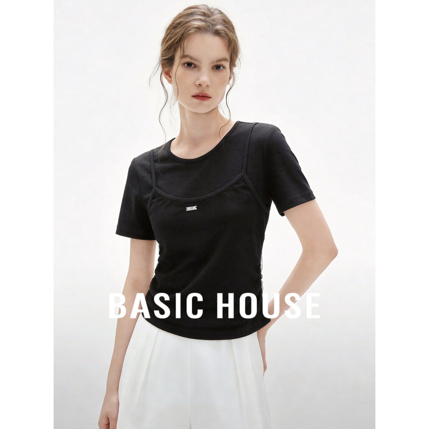 Basic House/百家好黑色假两件拼接短袖T恤女夏纯色显瘦收腰上衣