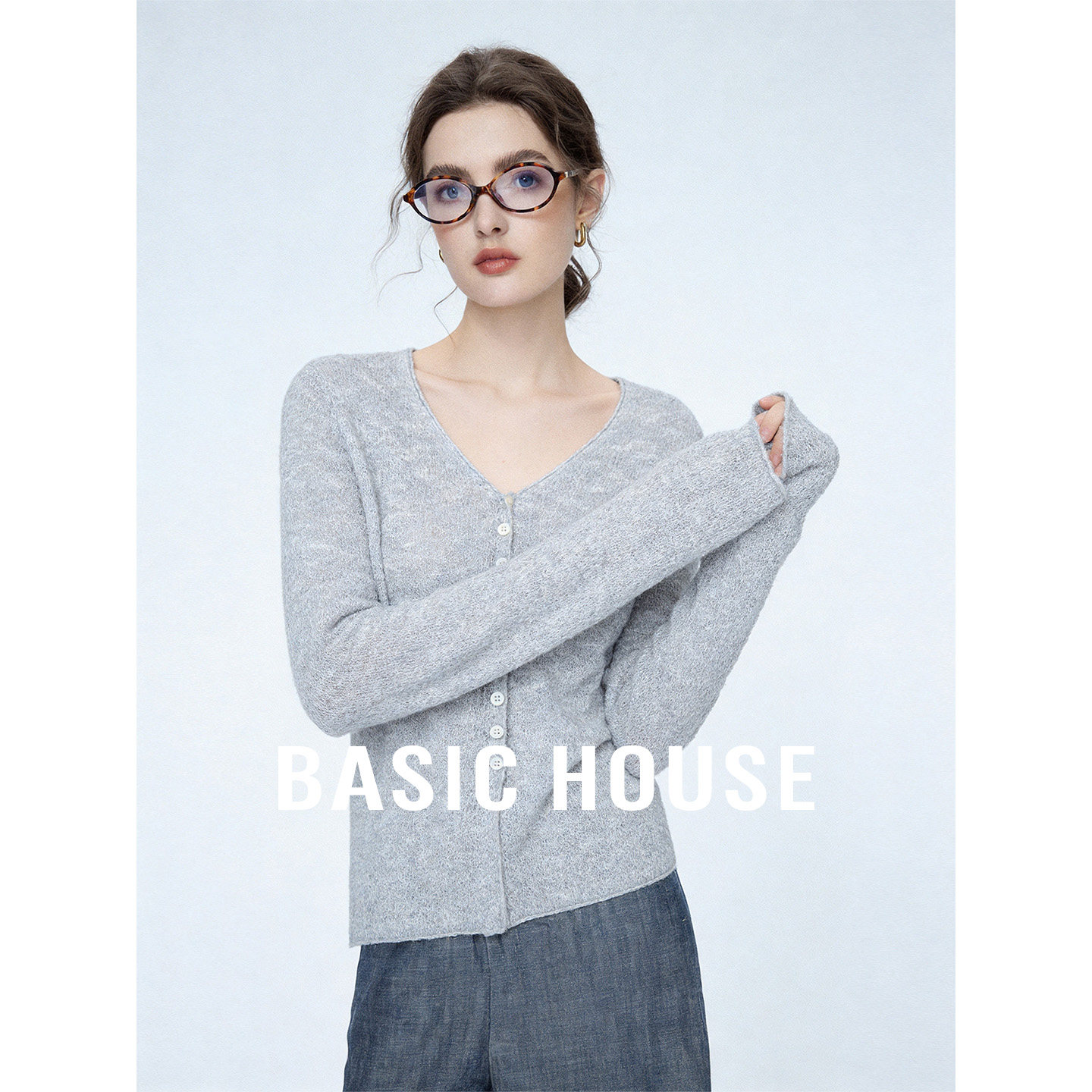 Basic House/百家好V领薄款针织开衫2026夏季单排扣短款外搭上衣