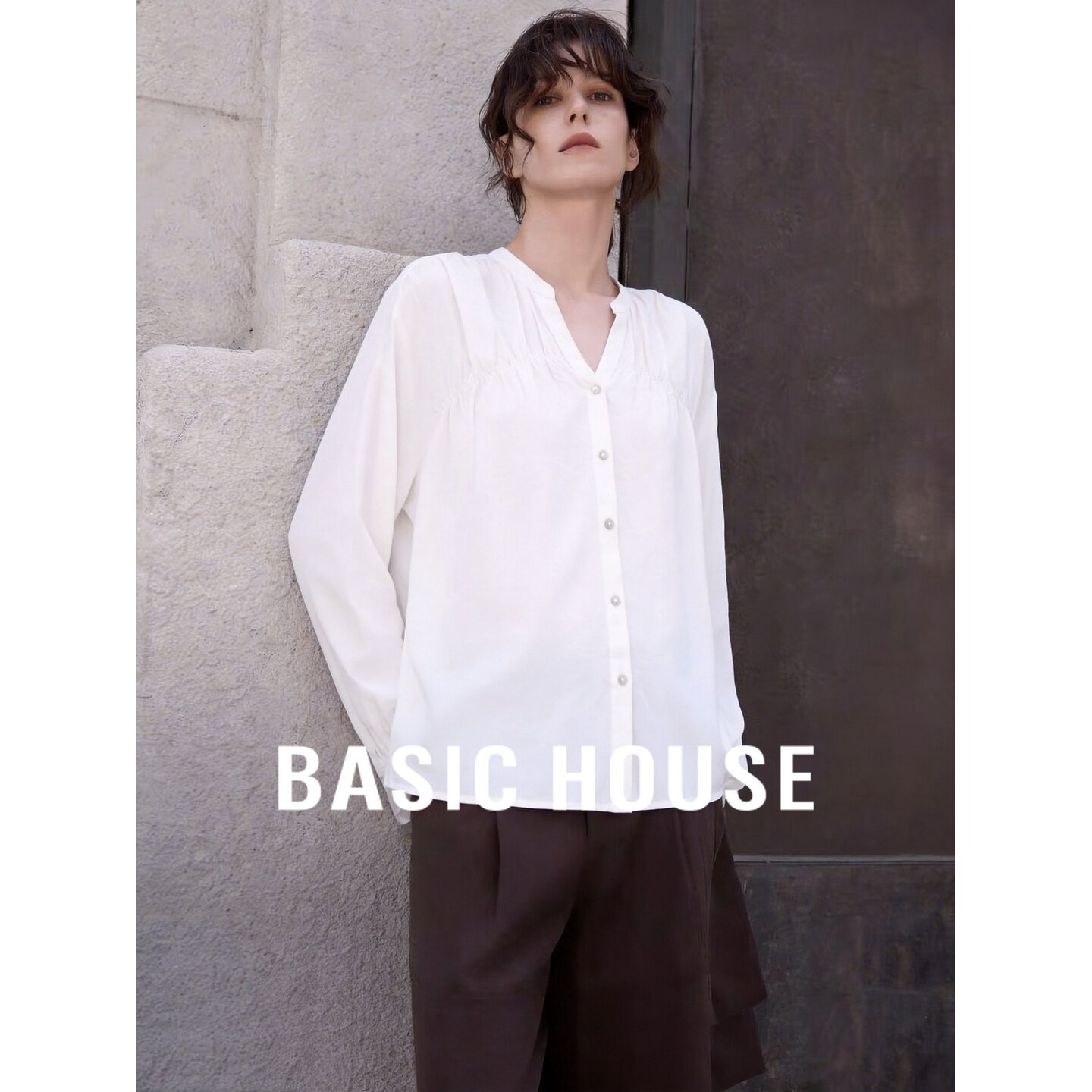 Basic House/百家好法式V领长袖衬衫女白色宽松显瘦百搭亚麻上衣