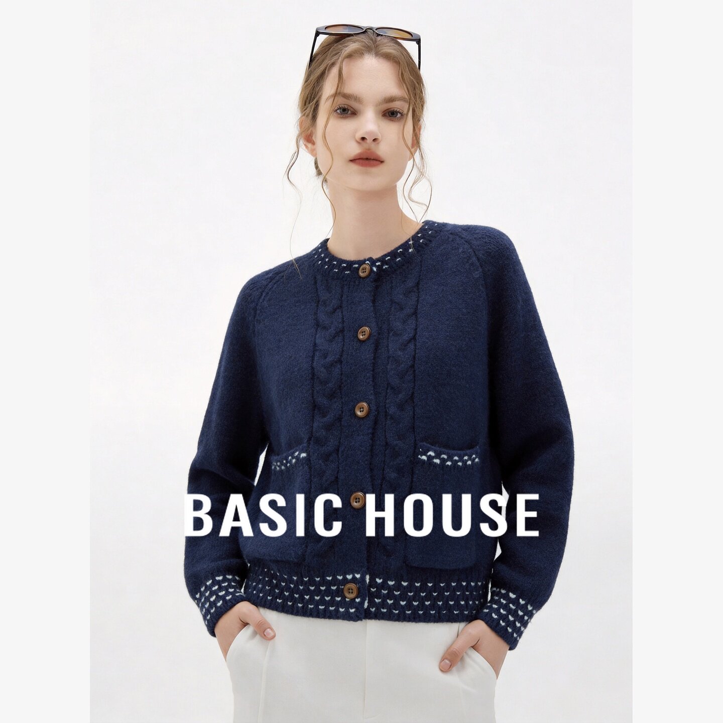Basic House/百家好韩系复古麻花纹针织开衫女圆领多纽扣毛衣外套