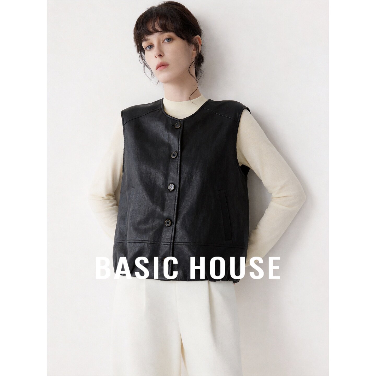 Basic House/百家好黑色无袖马甲女圆领单排扣马甲叠穿百搭上衣