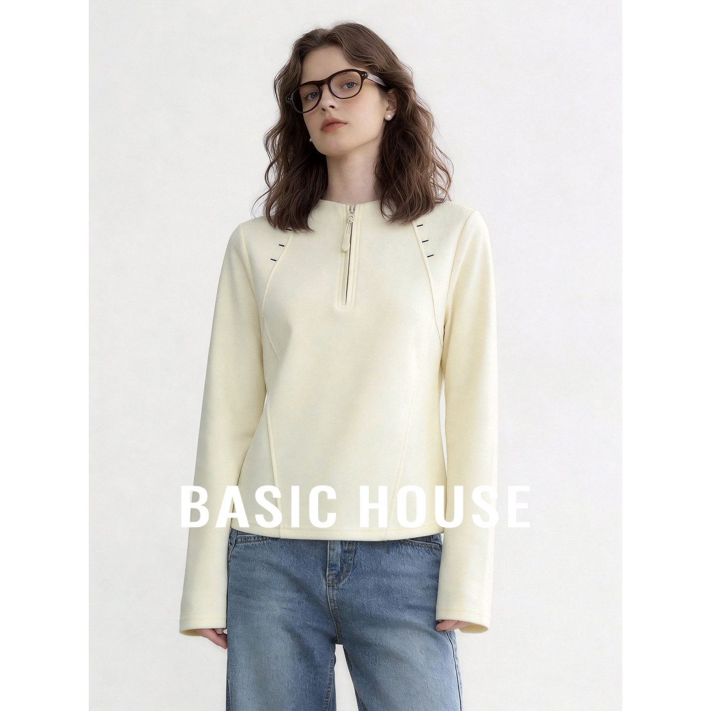 Basic House/百家好米白色简约长袖T恤女秋款新款宽松打底衫上衣