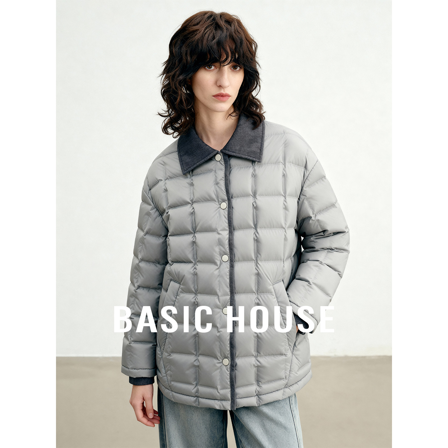 Basic House/百家好25撞色翻领菱格短款羽绒服女秋冬轻薄保暖外套