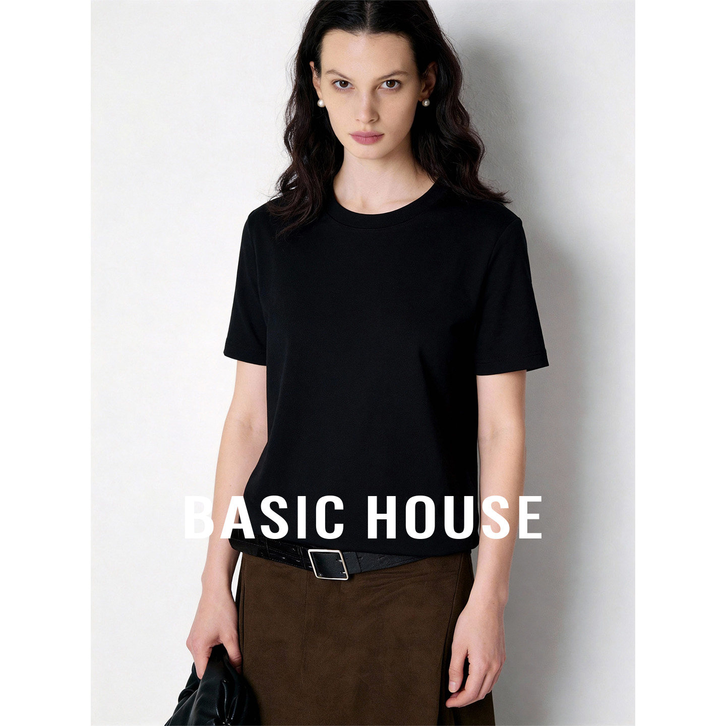 Basic House/百家好黑色圆领休闲百搭短袖T恤女26秋正肩简约内搭