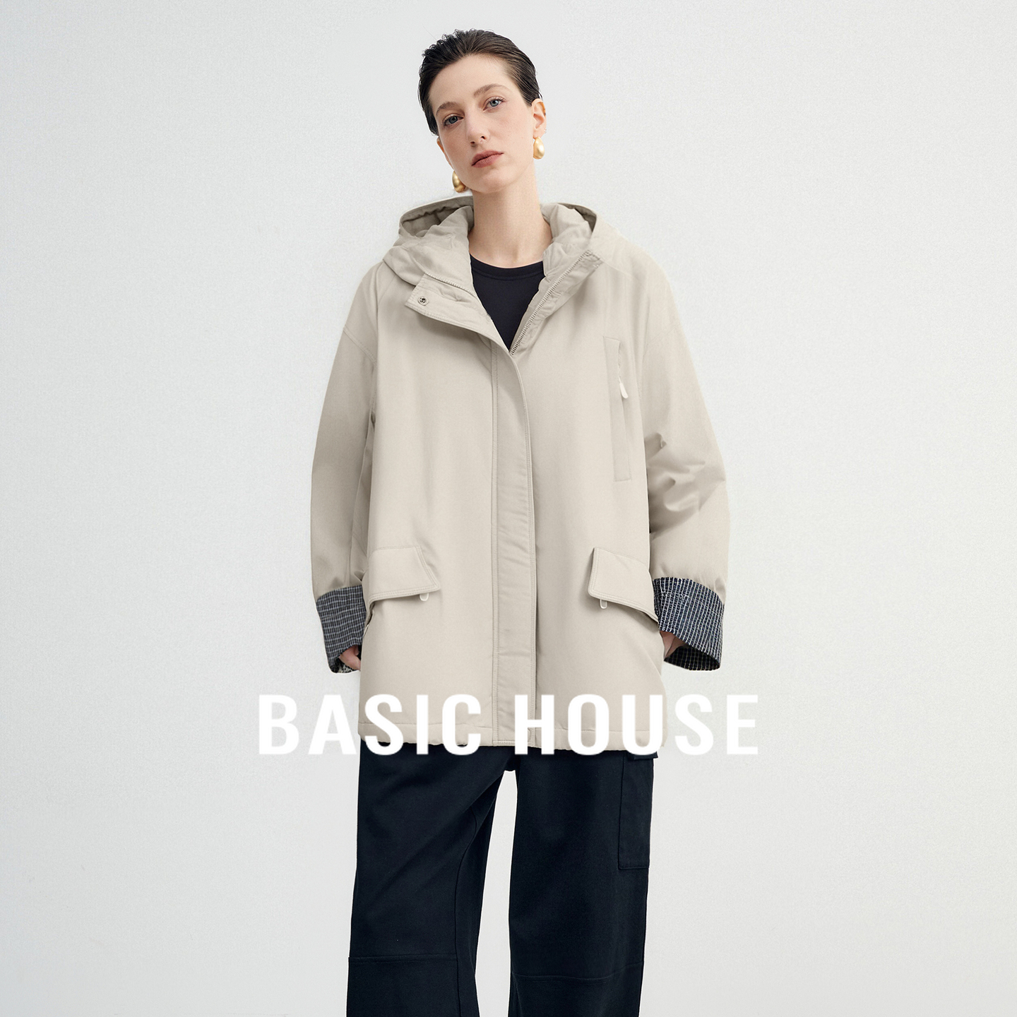 Basic House/百家好格子拼接连帽羽绒服宽松休闲2025白鸭绒外套女