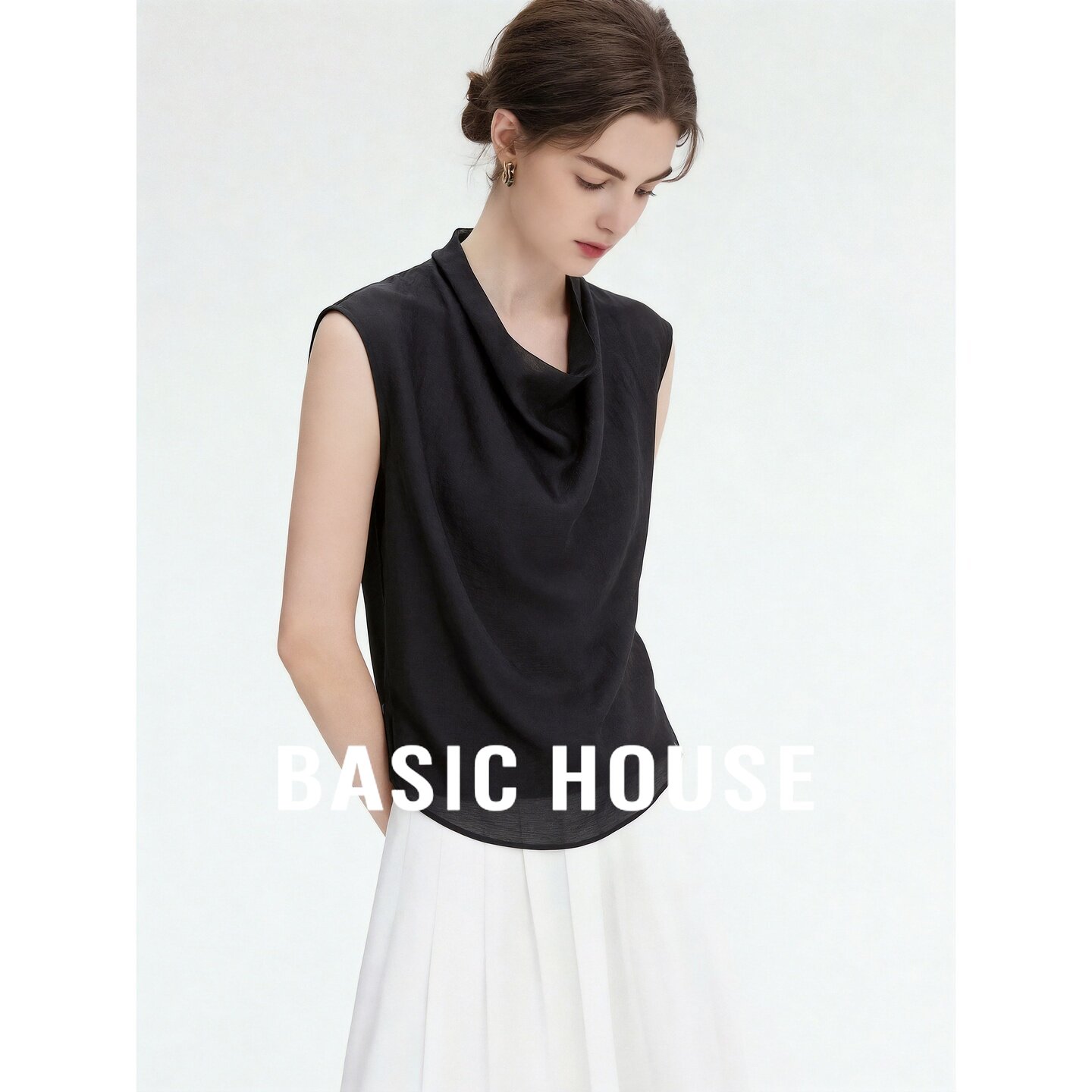 Basic House/百家好优雅风黑色荡领无袖背心女松弛感简约气质衬衫