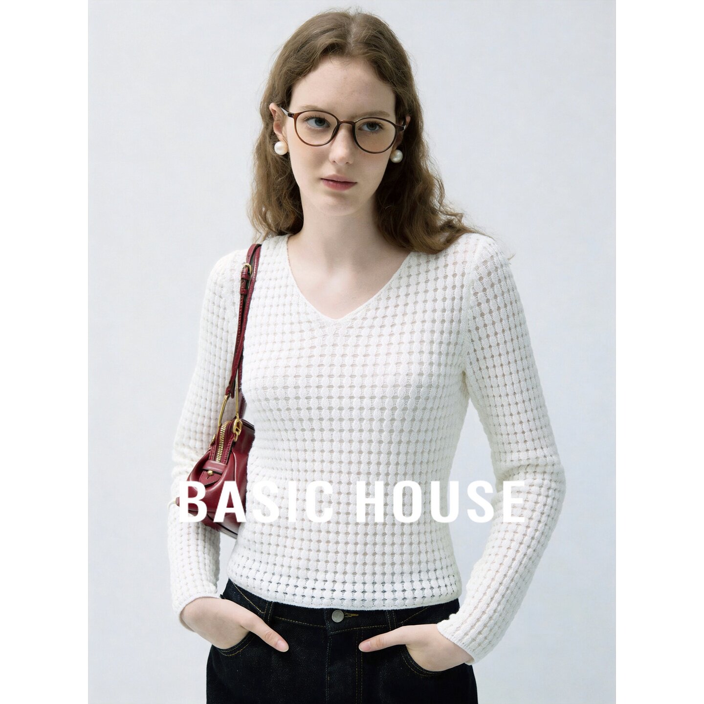 Basic House/百家好2026秋季米白V领短款长袖套头女装新款针织衫