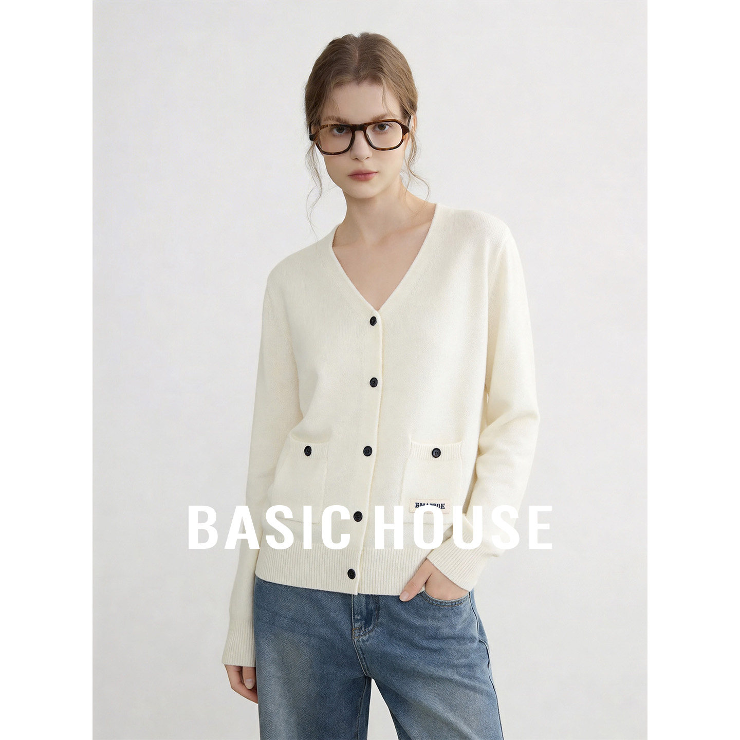 Basic House/百家好V领白色舒适宽松针织开衫女夏季新款百搭外套