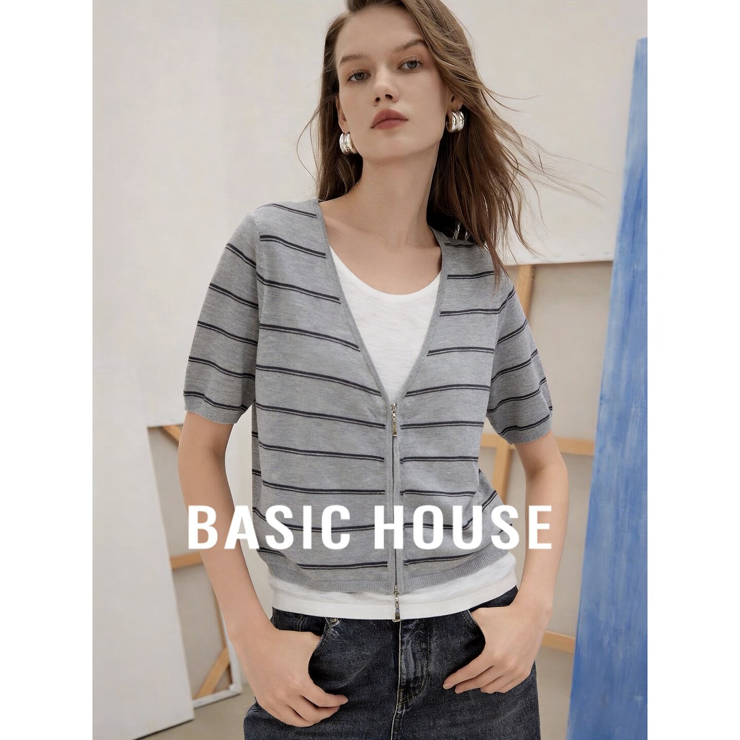 Basic House/百家好韩版V领短袖条纹针织开衫宽松百搭拉链上衣
