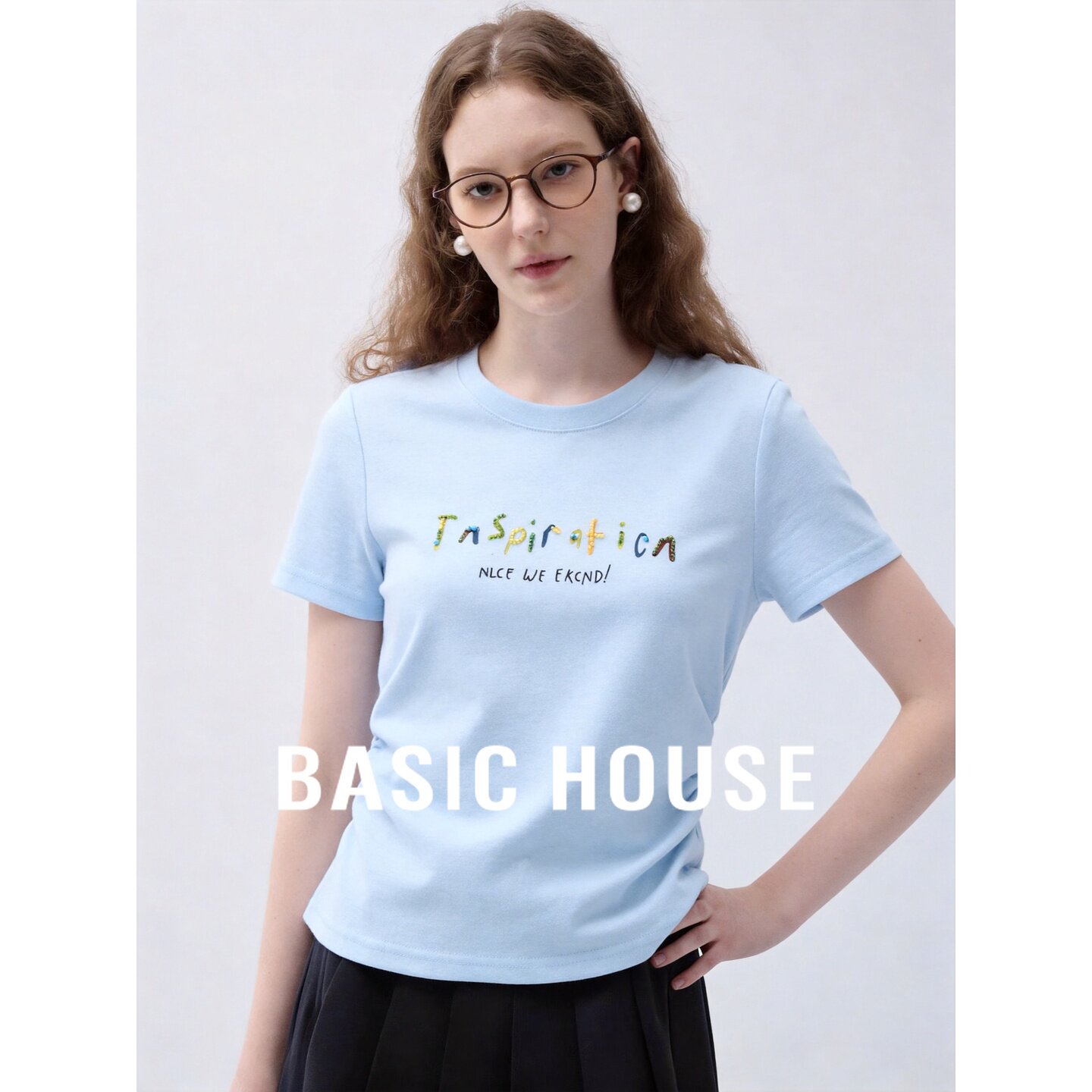 Basic House/百家好圆领短袖T恤女韩版修身印花浅蓝夏季通勤日常