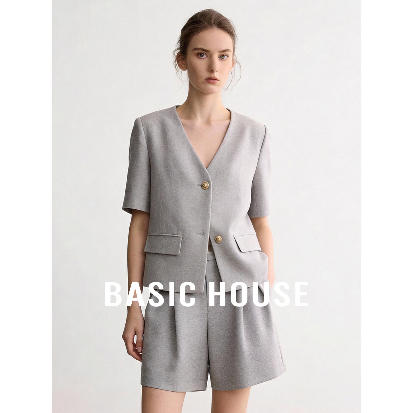 Basic House/百家好灰色时尚休闲套装女夏季短款外套直筒裤两件套